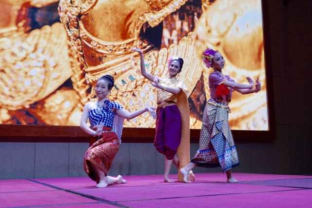 泰国传统舞蹈《泰国四部舞》泰国舞蹈《泰北风情》歌舞表演《不让她