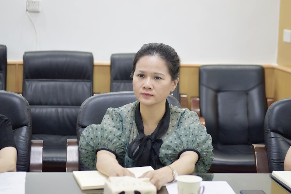 舞蹈学院/附属中等艺术学校韦金玲院长,校长国际交流处副处长,国际